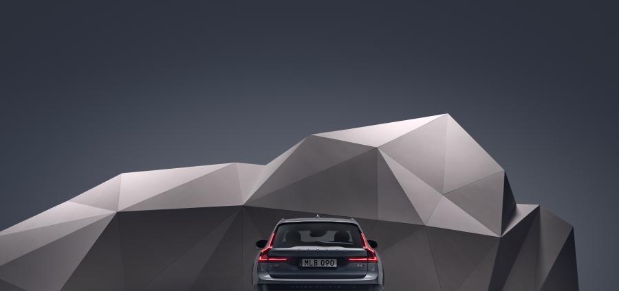  Volvo V90 B6 Cross Country 2020 года  (WW) (фото 4 из 9)